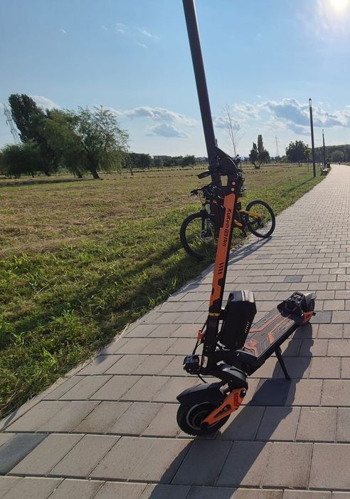 Vand trotineta kukirin g3 pro cu 450 de km in crestere ,cu garantie