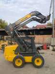 Vând miniincarcator frontal New Holland (Bobcat)