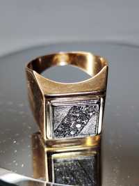 Мужское золотое кольцо с чистыми якутскими бриллиантами