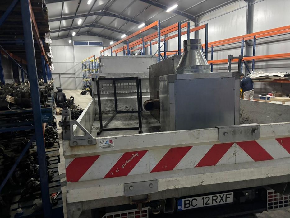 Hota 1,80m. Cu motor incorporat si filtru carbon.