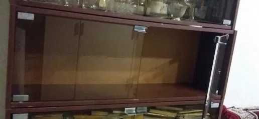 Продаются    Полки вместительные   и  глубокие