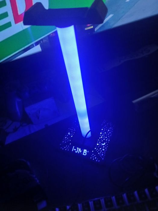 Vand suport de casti