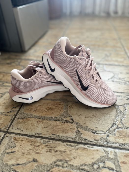 Adidasi Nike Motiva, NOI, ORIGINALI