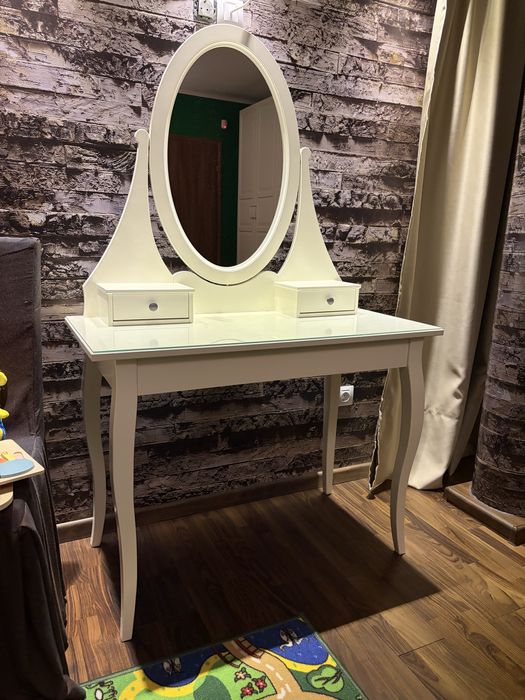 тоалетка с огледало IKEA