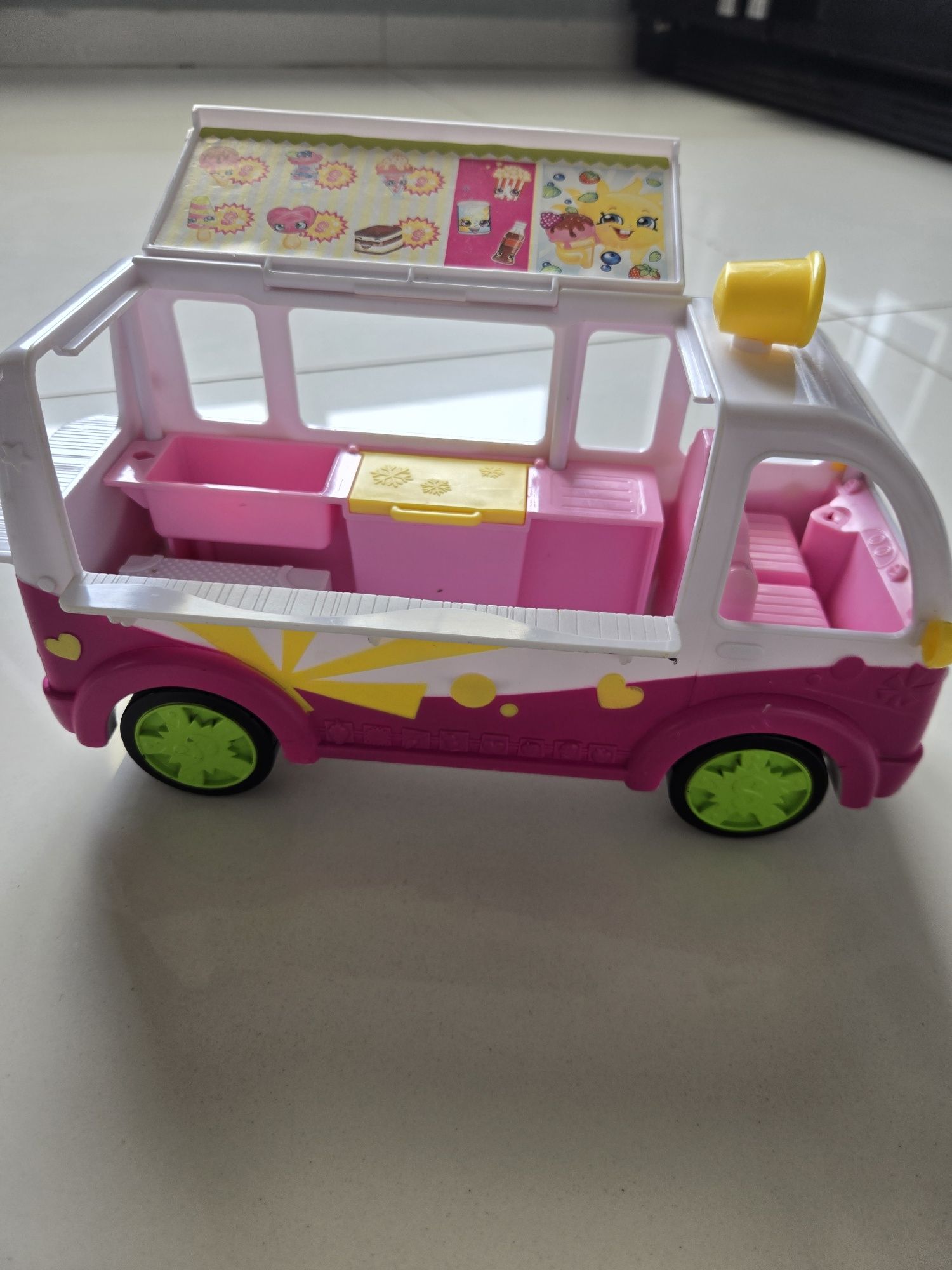 Сет различни играчки