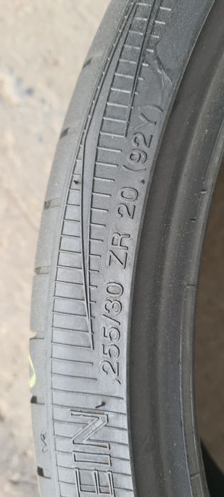 2 anvelope vara Vredestein 255/30/20 ,dot 2018