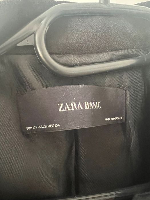 Официално черно дълго сако ZARA