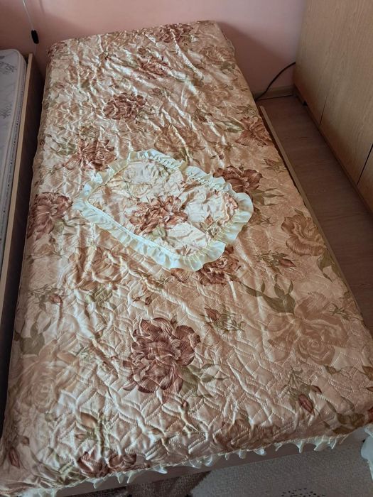 Две ъглови легла