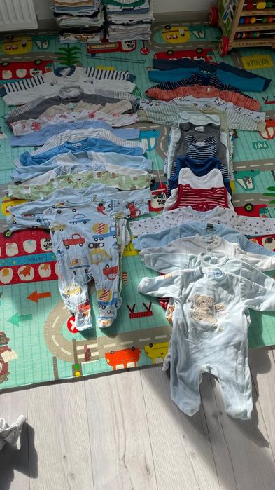 Seturi hainute bebelusi