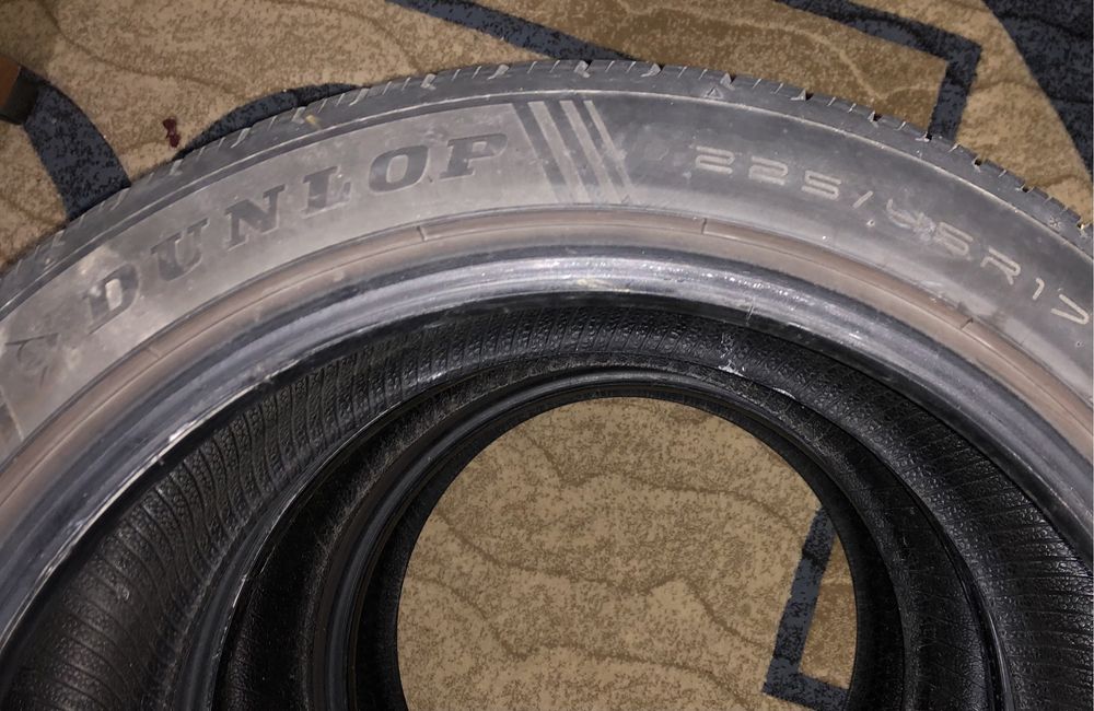Cauciuc Dunlop M+S R17  ( DOT 07 2021 )