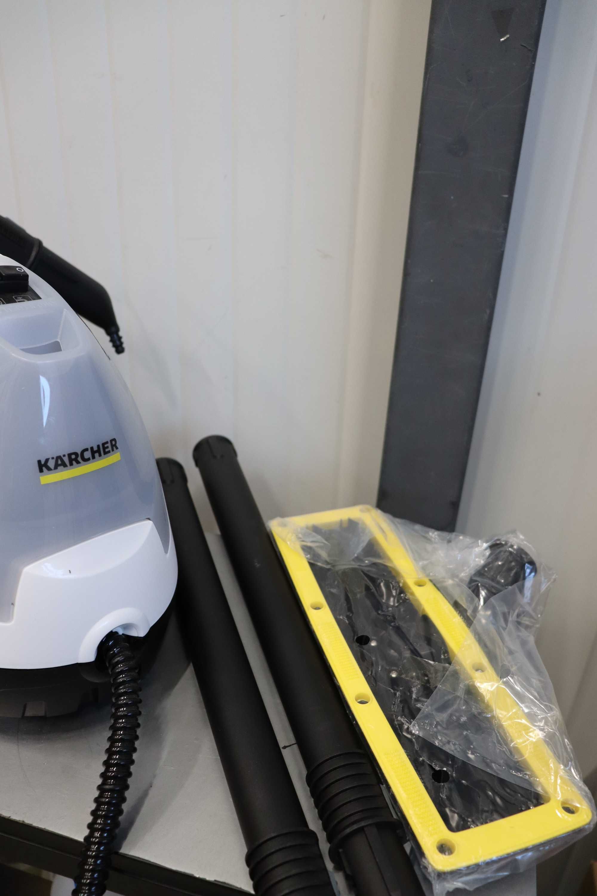 Парочистител Kärcher SC 4 EasyFix 3,5 бара,  2000W, ЛИСВАТ ПРИСТАВКИ