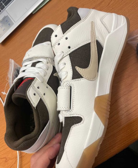 Vand Adidasi Nike Travis Scott Jordan Jumpman Sail, noi, marime 41