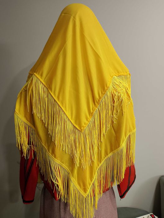 Едноцветни забрадки с ресни