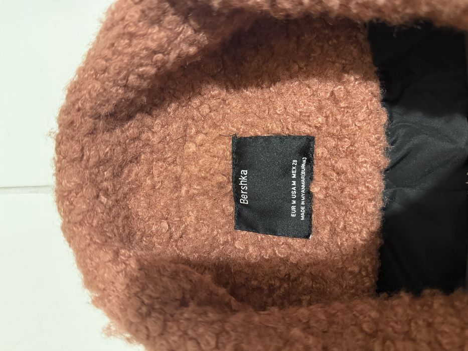 Дамско палто BERSHKA