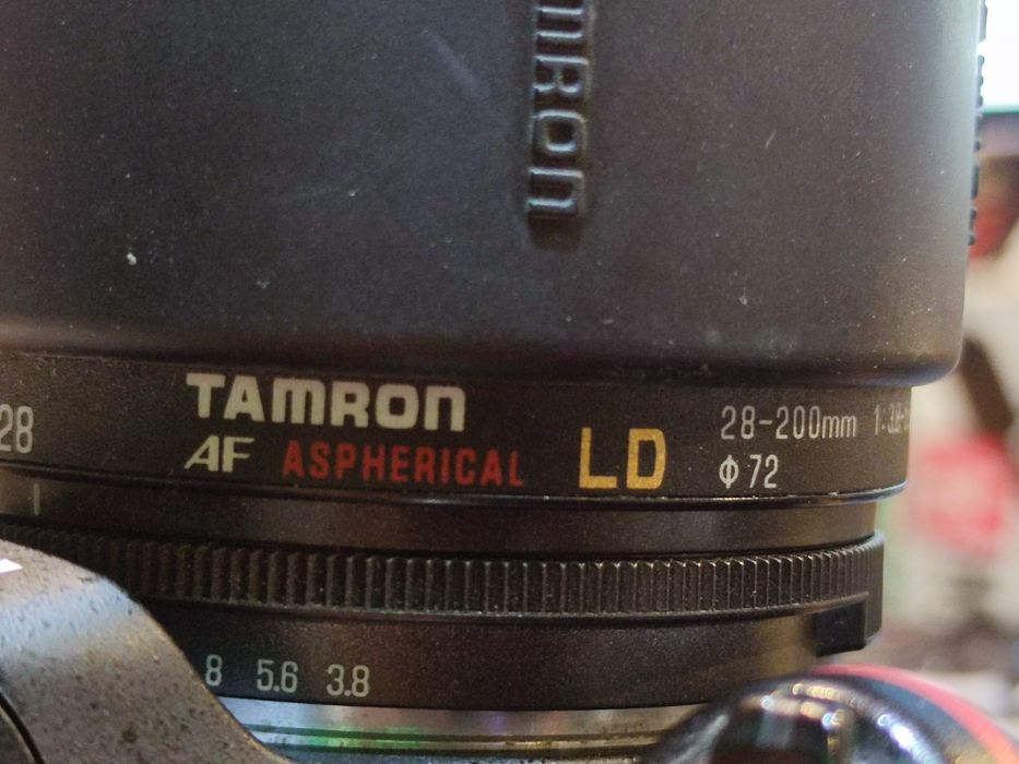 Nikon D5100 + Tamron AF Aspherical 28-200mm