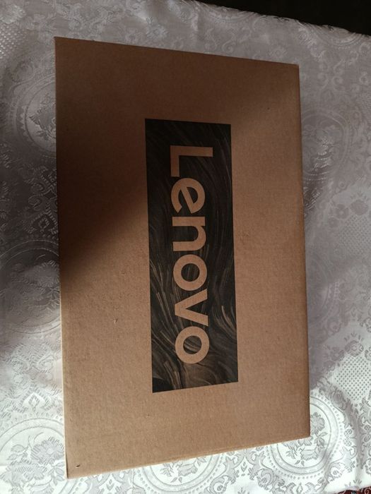 Арзон нархда Lenovo ноутбук сотилади