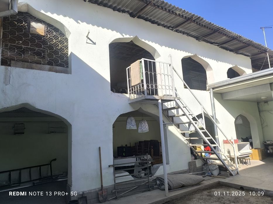 Uchaska sotiladi 3.5 sotu