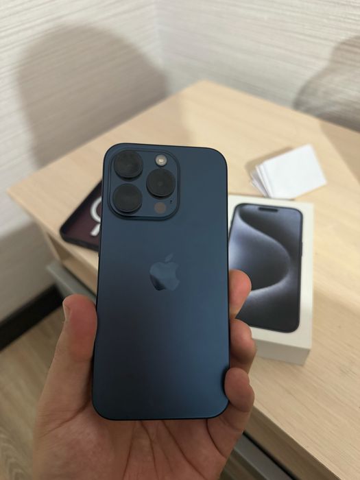 iPhone 15 Pro 512 gb Blue Titanium