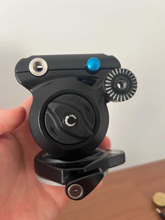 Benro S2PRO Cap Video Sarcina Maxima 2.5 kg (suportul plăcii rupt)