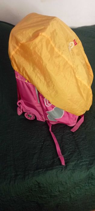 Ghiozdan/troler Disney printese deosebit, nou, 4 intr-unul