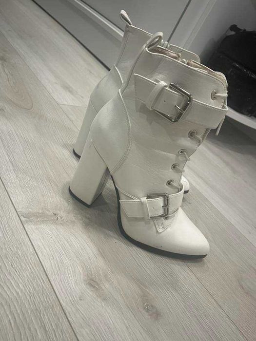 Обувки размер 38