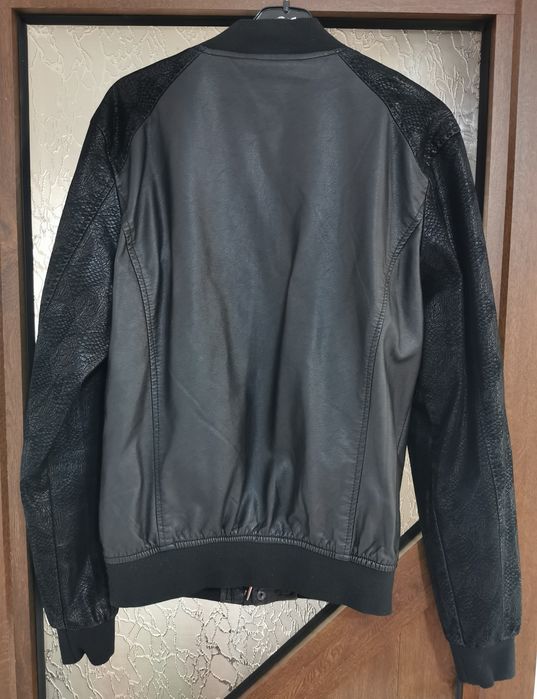 Кожено яке Космос