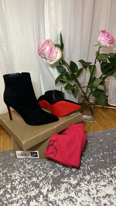 Cizme christian Louboutin pe stoc 38
