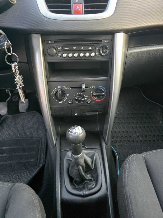 Пежо 207, бензин 1.4