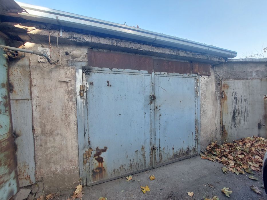 Гараж кирпичный капитальный