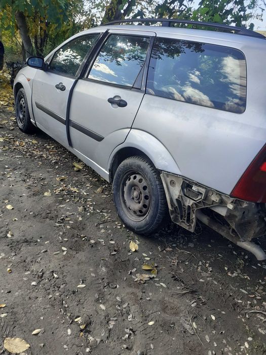 Dezmembrez Ford Focus Mk1, 1.8 TDDI, 90 Cp , an 2003