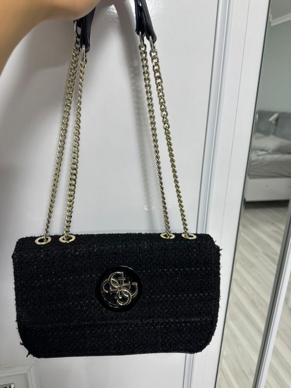Оригинална чанта GUESS