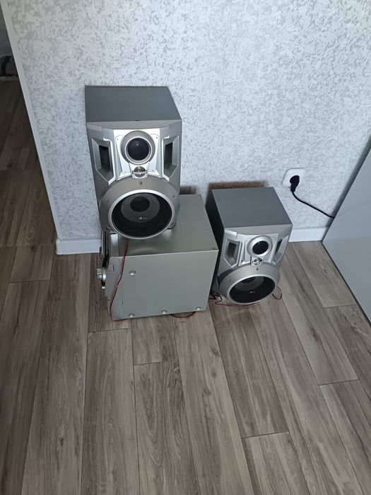 Колонки работает, а сам муз. Цент нет.