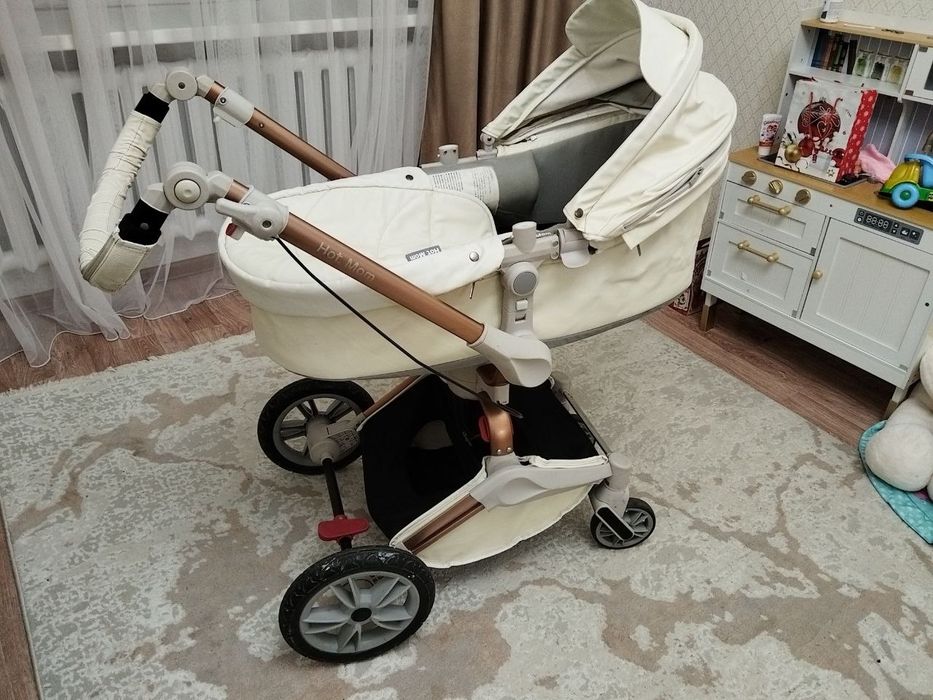 продам коляску в хорошем состоянии.