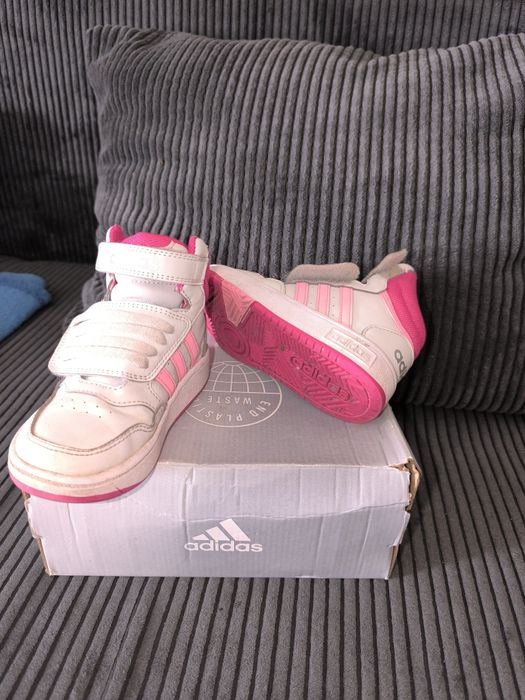 Кецове на Adidas