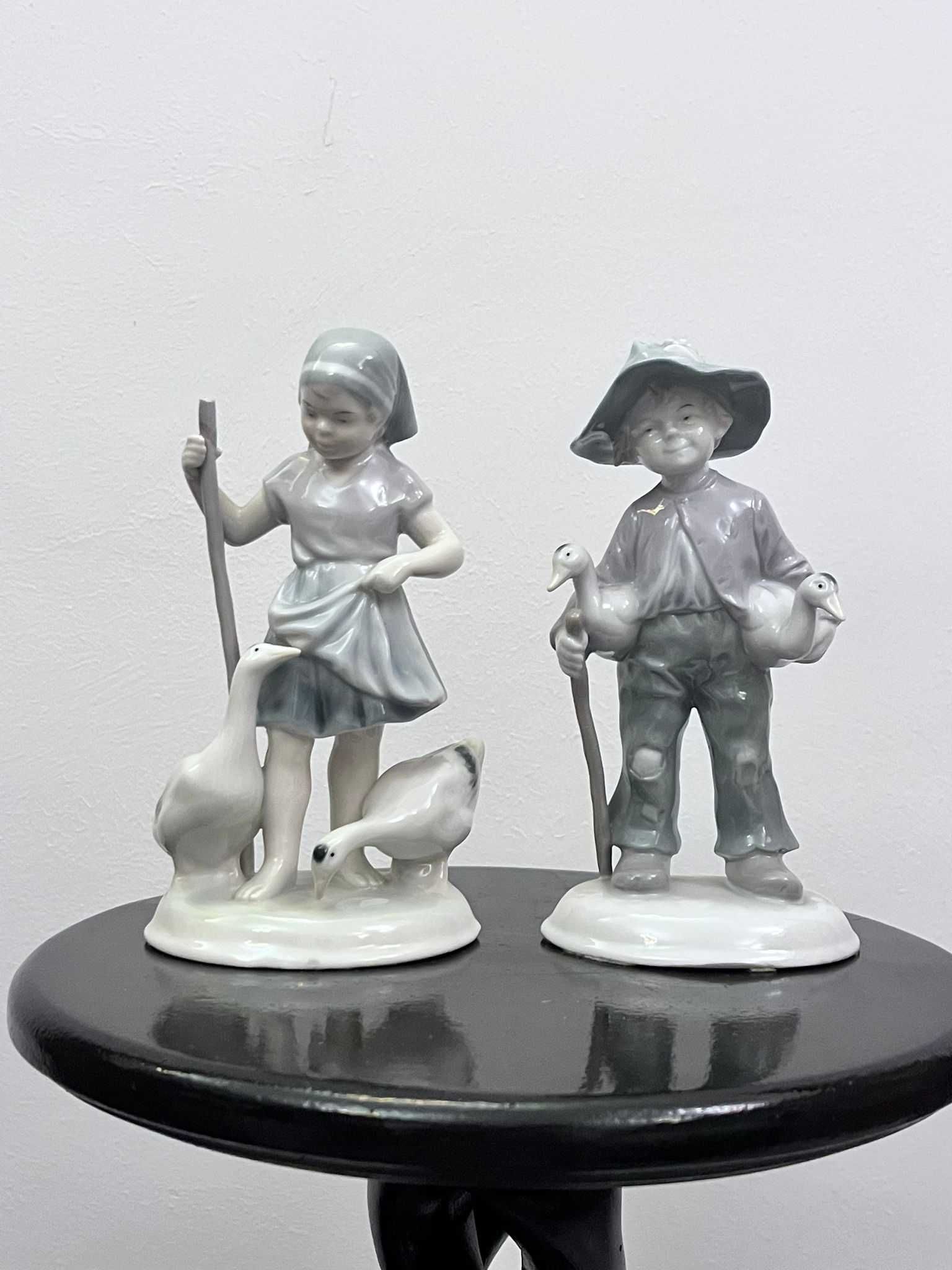 Set statuete bibelouri germane MO Metzler & Ortloff bibelou portelan