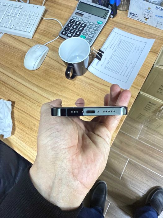 iPhone 12 Pro, ideal, karobka dakument bor