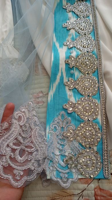 Келин сарполик кийим