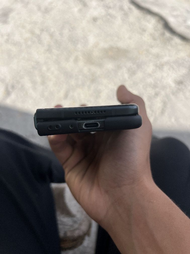Samsung Z fold 3