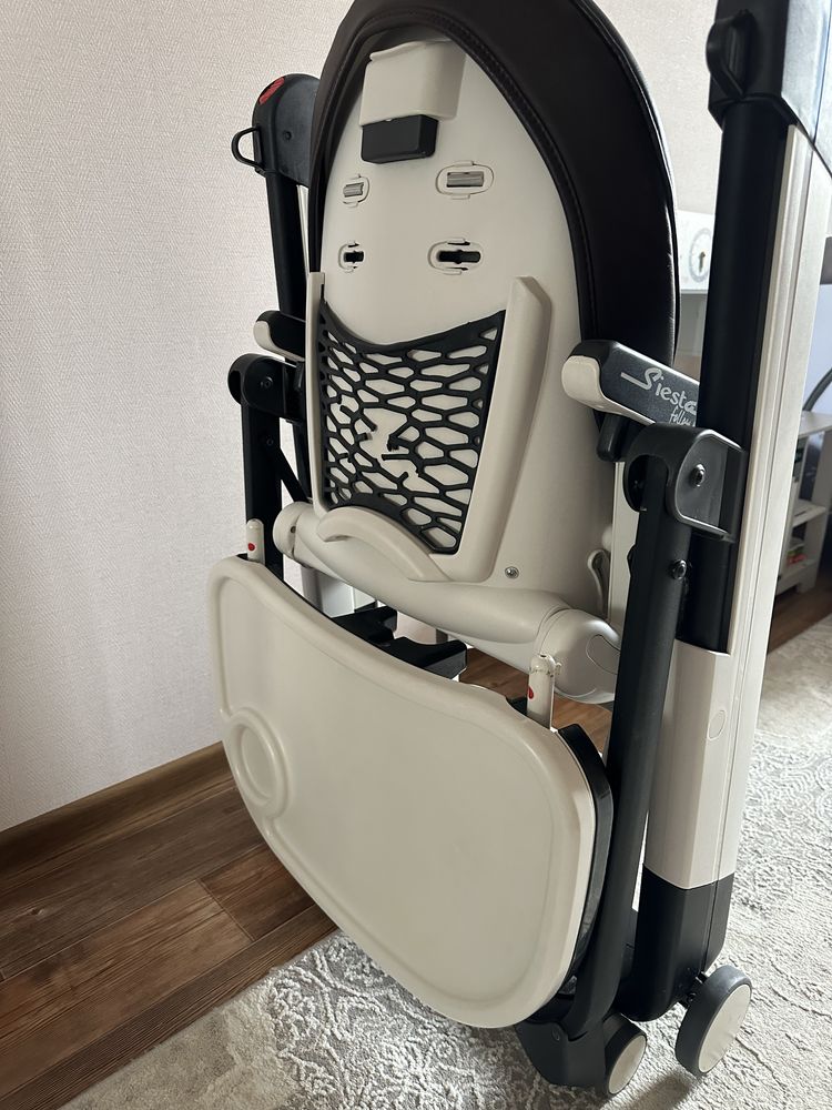 Стульчик для кормления Peg-Perego Siesta Follow Me