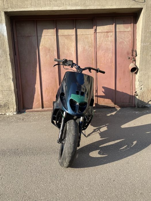Malaguti F12 Phantom 49cc Scuter de câmp