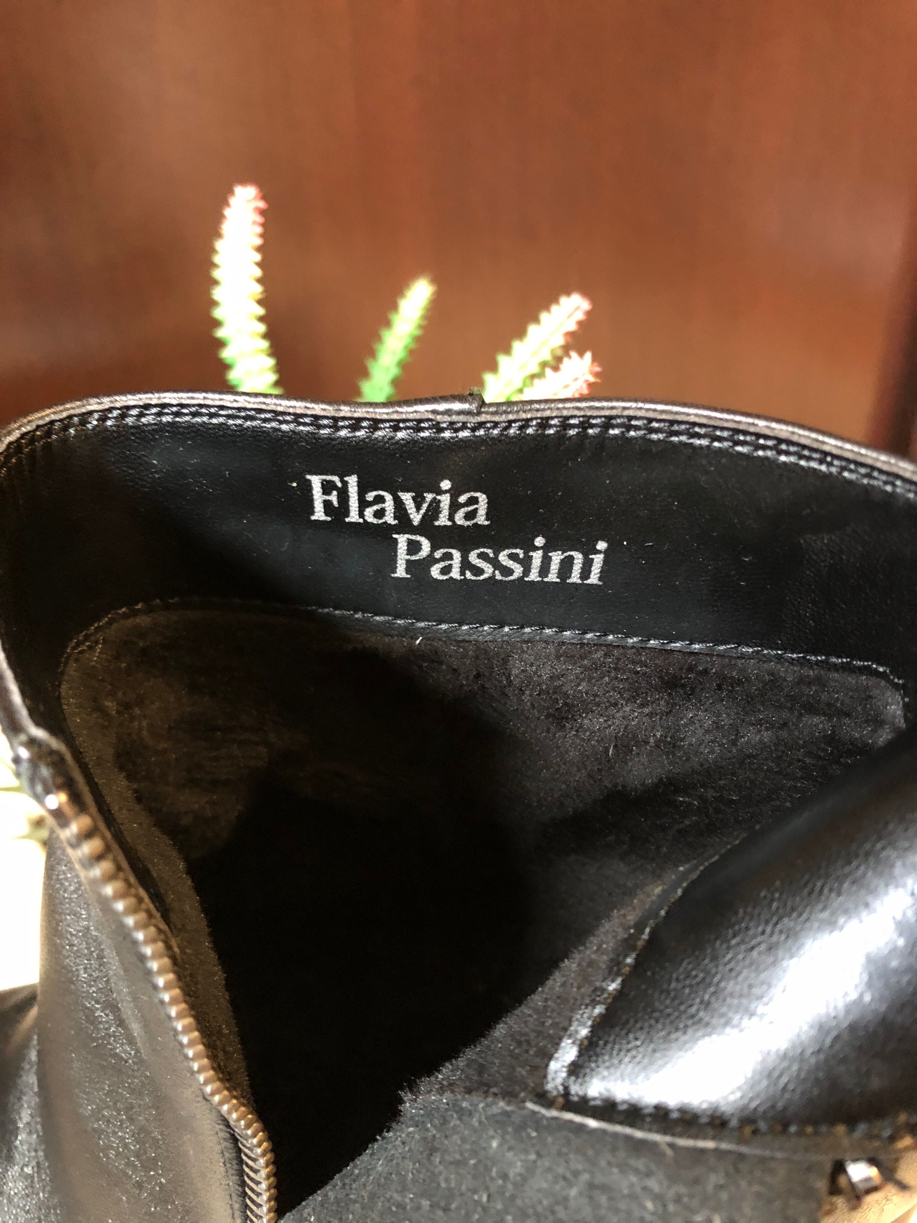 Vand botine cu toc Flavia Passini, negre, marime 38 , interior plusat