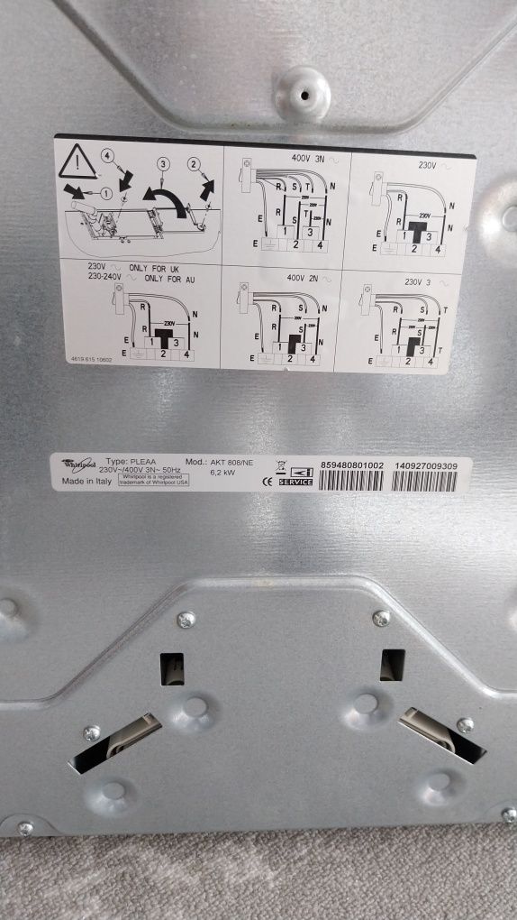 Керамичен плот за вграждане 4 зони Whirlpool