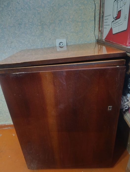 Швейная машинка для работы