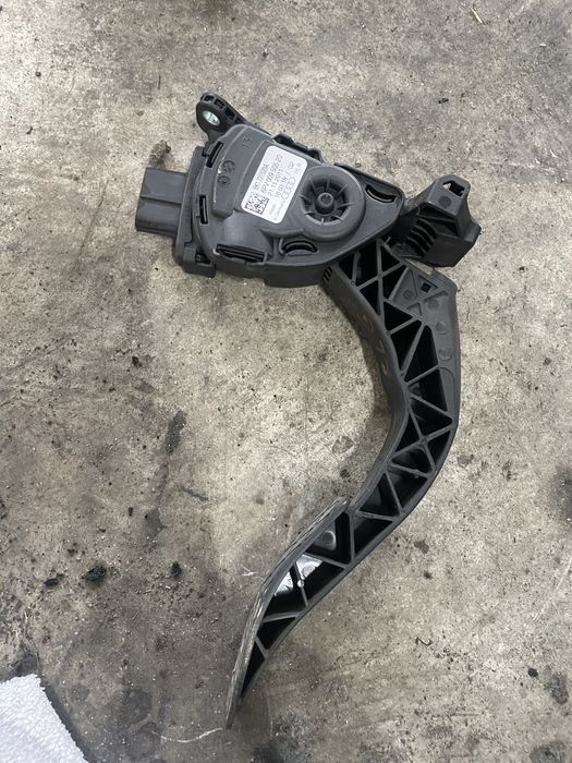 Pedala acceleratie Audi A4 A5 b8 volan stanga / Europa