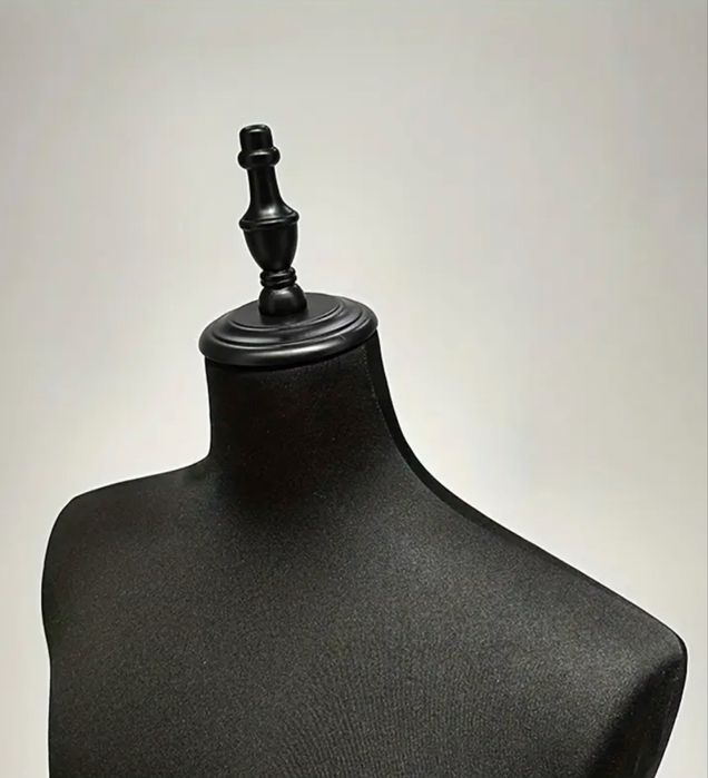 Inchiriere manechin mire