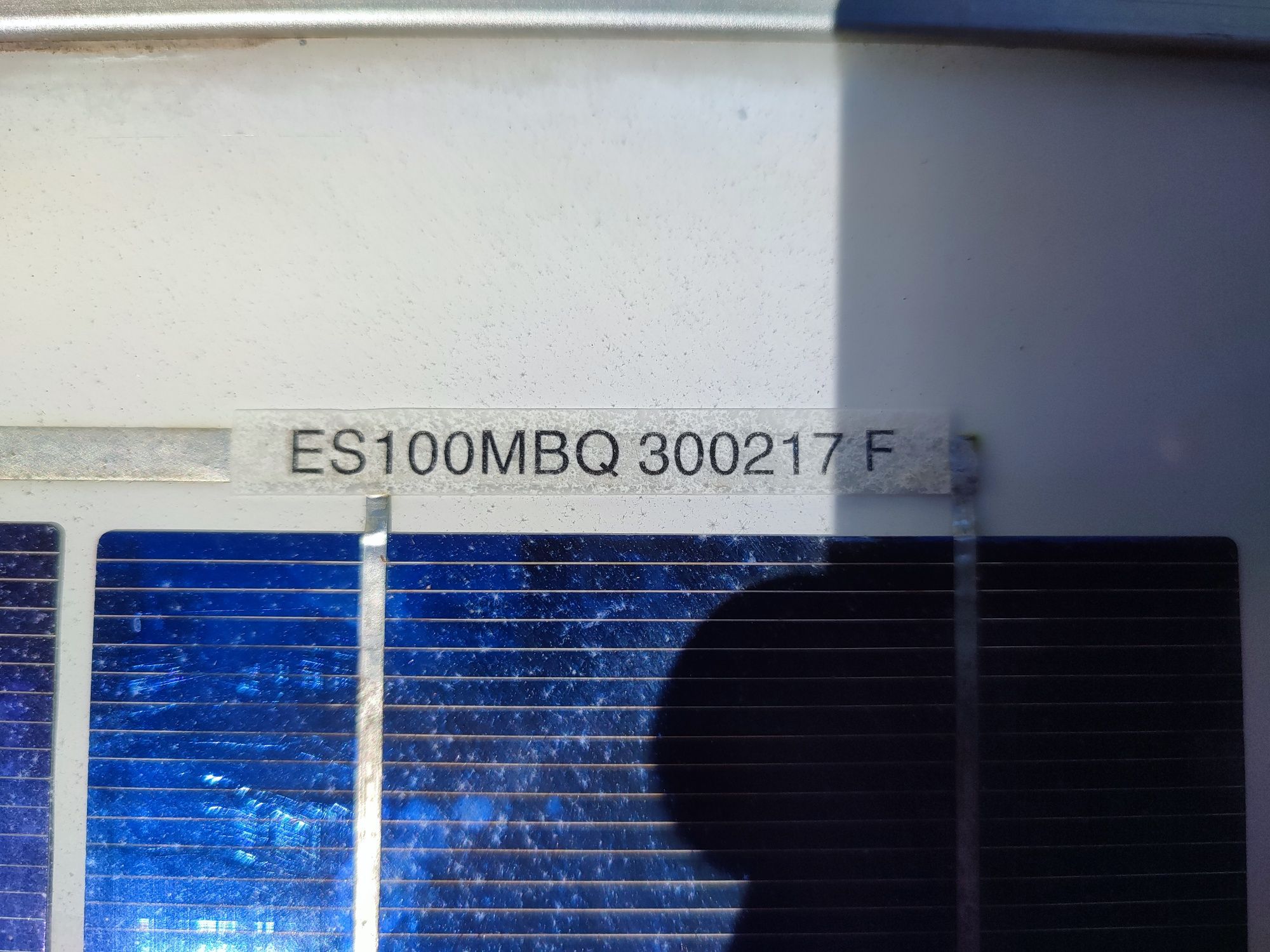 Продавам соларен панел 100w