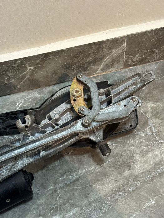 Дворник Мерседес w210