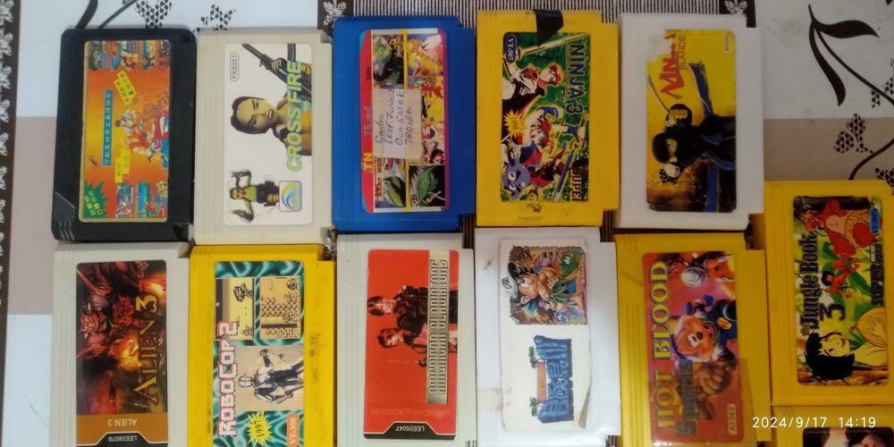 Lot 29 dischete , casete joc  Terminator Sega etc