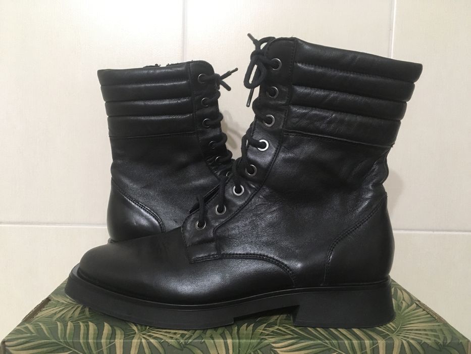 Pat Calvin - Ghete damă