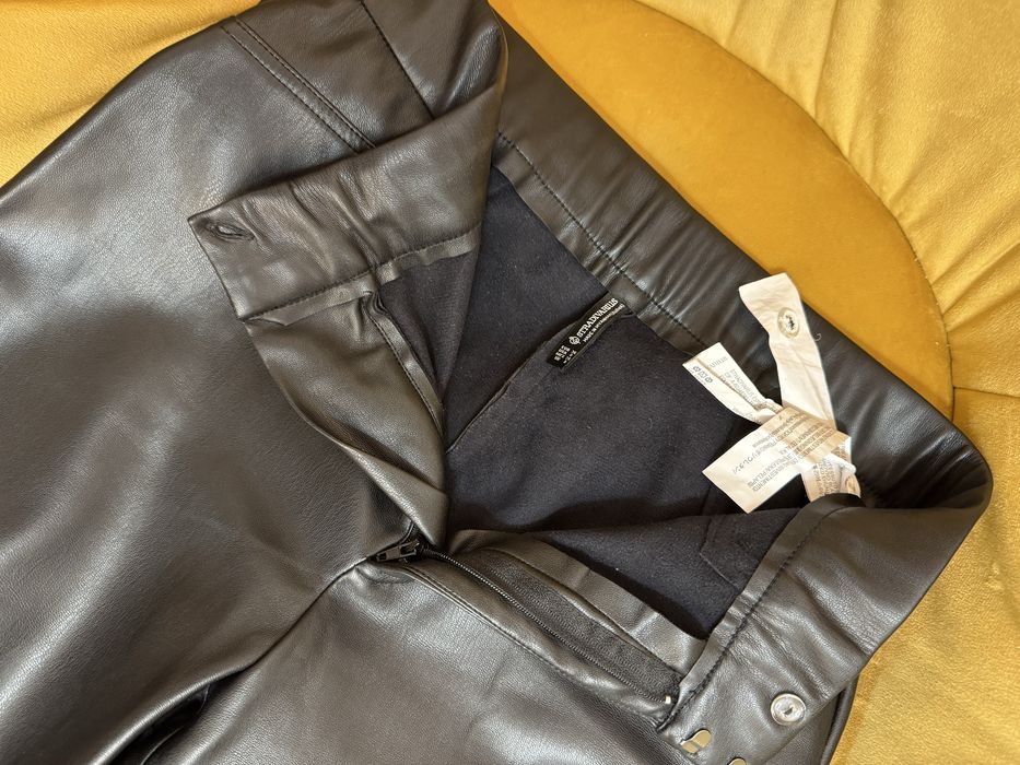 Кожен панталон Stradivarius, размер 36/С